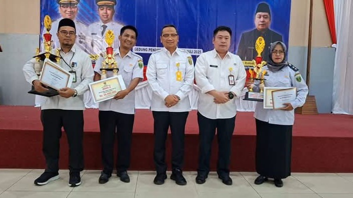 Desa Wayau Juara I  Lomba Desa Tingkat Kabupaten