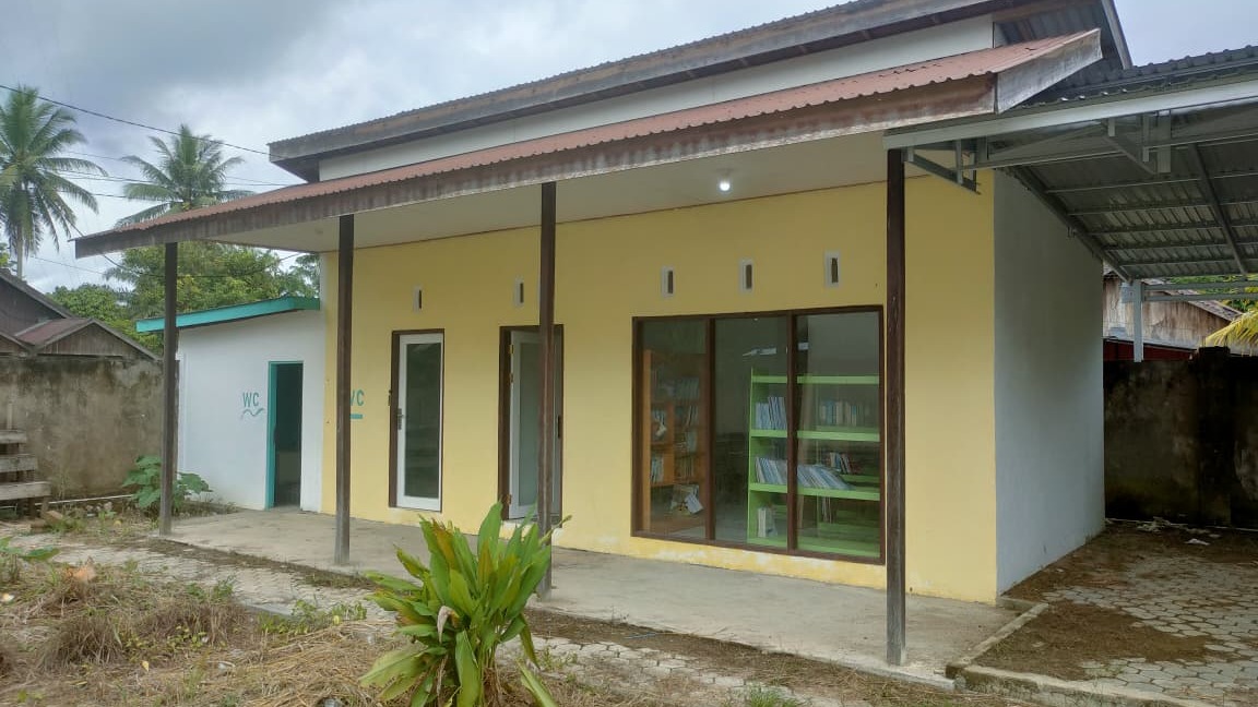 PERPUSTAKAAN KANTOR DESA JARO