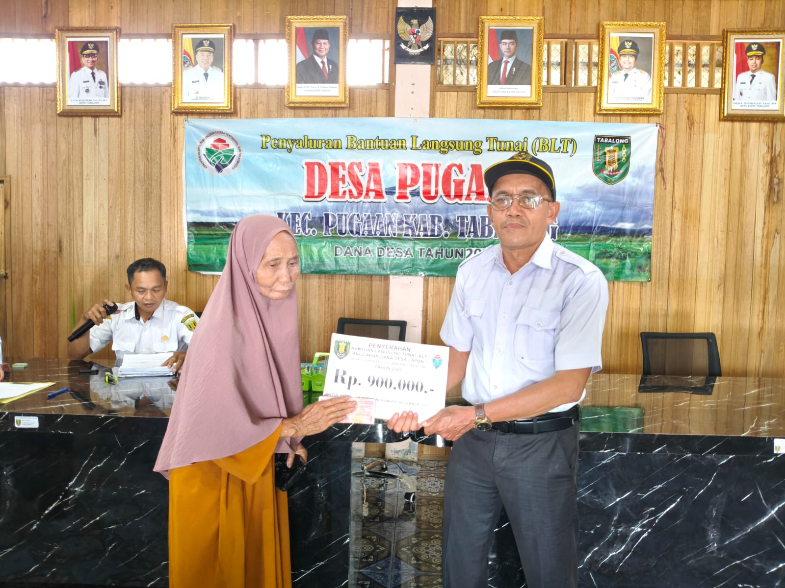 BLT Dana Desa Cair, 25 KPM Desa Pugaan Terima Bantuan Rp900 Ribu
