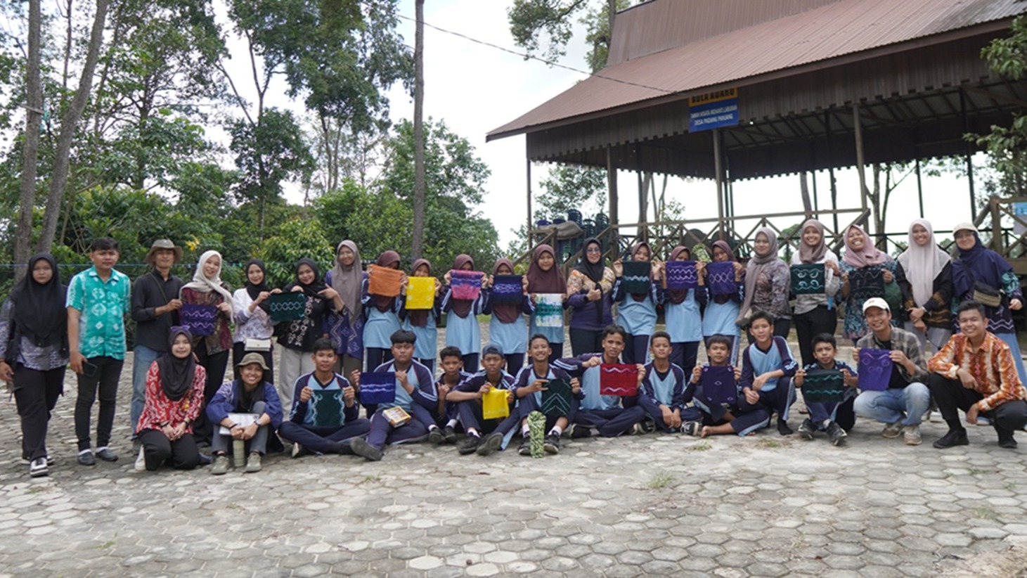 Keseruan Paket Wisata Edukasi Sasirangan Di Taman Wisata Menanti Laburan