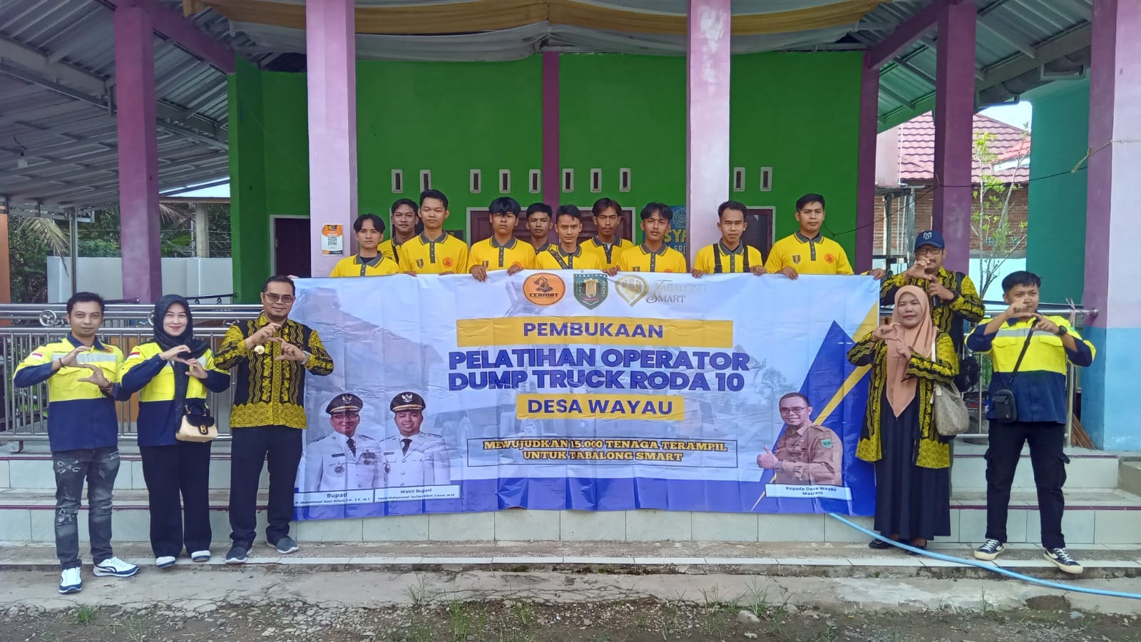 Pelepasan Peserta Pelatihan Operator DUMP Truck Roda 10 Warga Desa Wayau