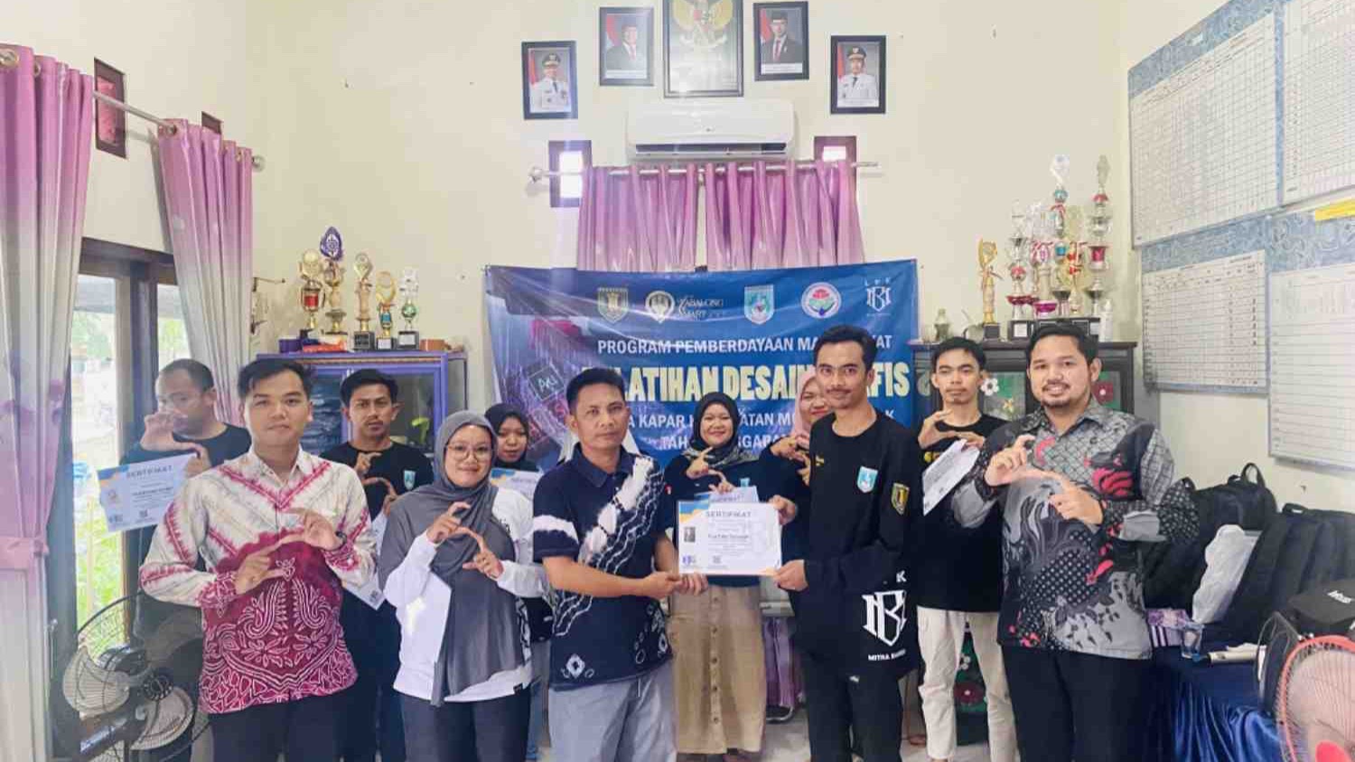 Pelatihan Desain Grafis Desa Kapar Dukung Program Prioritas Bupati Tabalong Cetak 15.000 Tenaga Kerja Terampil