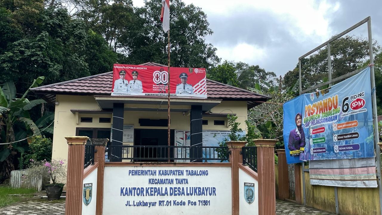 Kantor Desa Lukbayur