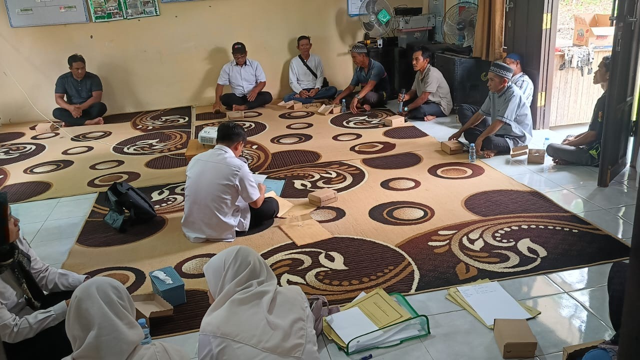 Kegiatan Pemerintahan Desa Kitang dalam mensukseskan salah satu program Preseiden Prabowo.