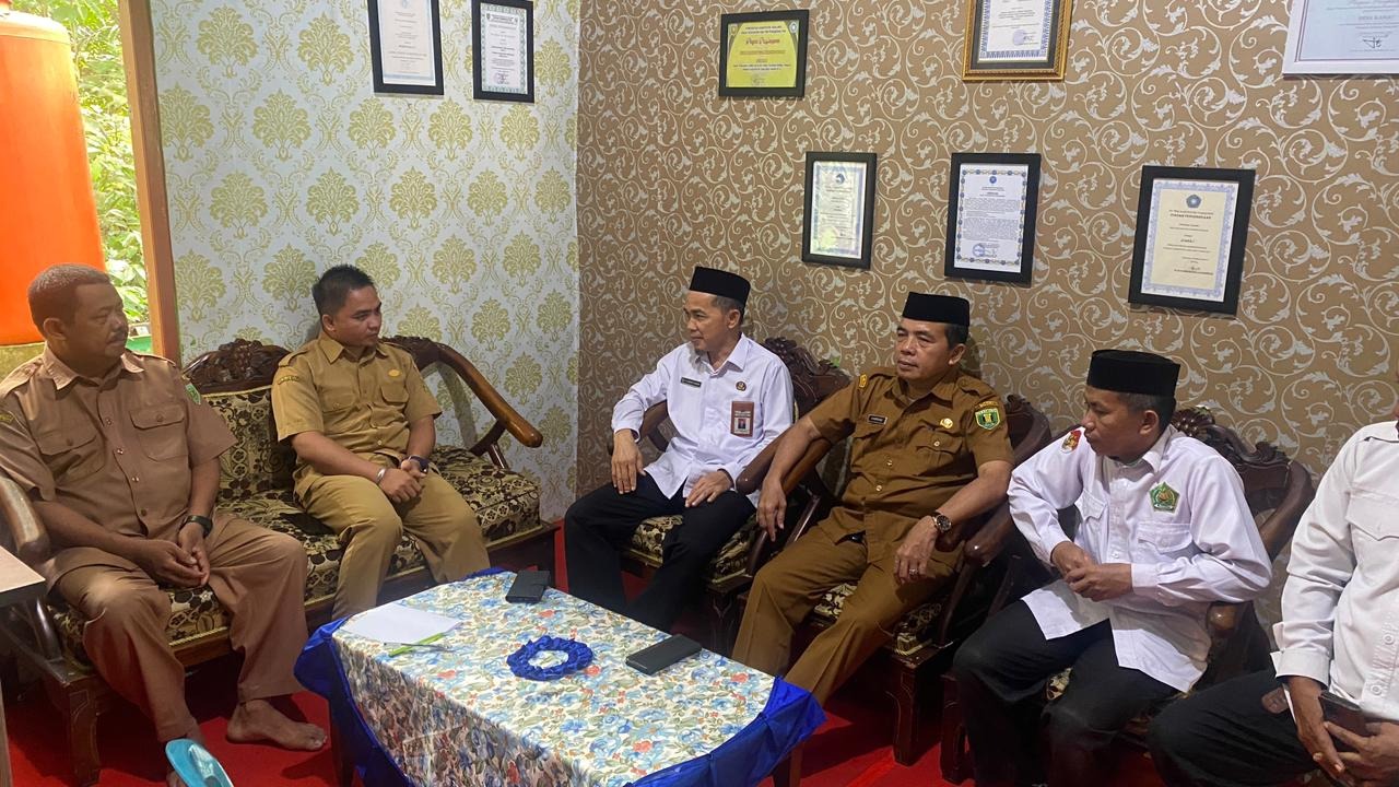 koordinasi Kepala Kemenag Tabalong ke Kantor Desa Kasiau