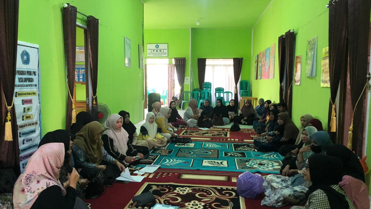 rapat bulanan PKK desa Ampukung bulan maret 2026