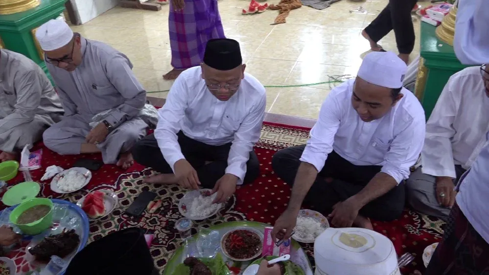 Tradisi Makan Batalam