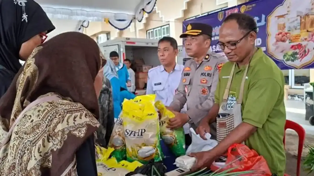 TPID Tabalong Gelar Pasar Murah, Libatkan Distributor dan UMKM Lokal   Artikel ini telah tayang di BanjarmasinPost.co.id dengan judul TPID Tabalong Gelar Pasar Murah, Libatkan Distributor dan UMKM Lokal