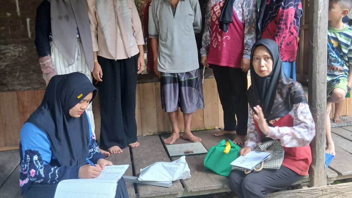 Kader Posyandu Desa Santuun Lakukan Kunjungan untuk Meningkatkan Layanan Kesehatan Masyarakat