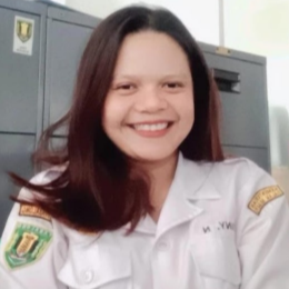 Yunni Noprisia, S.Ak