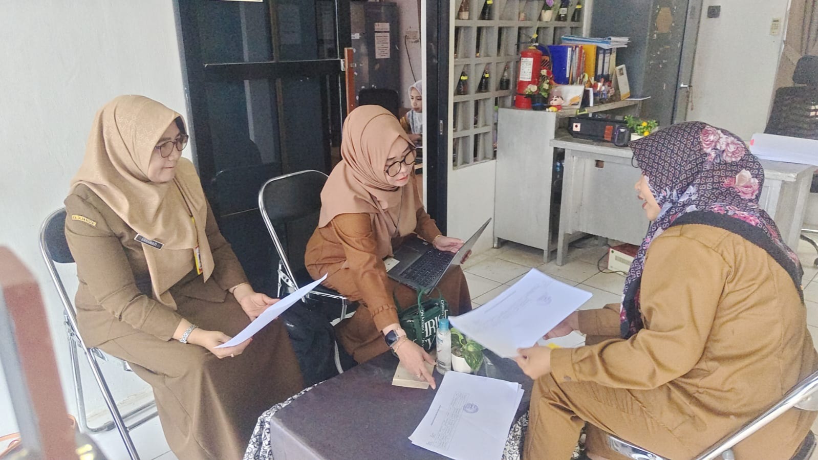 Disdukcapil Tabalong Sosialisasikan Pembuatan Akta Kematian Melalui Kantor Desa Kapar