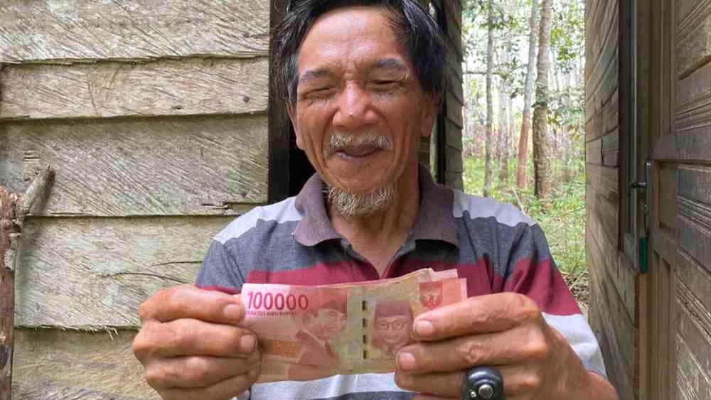 Pembagian BLT ub januari - maret Desa Kasiau Raya