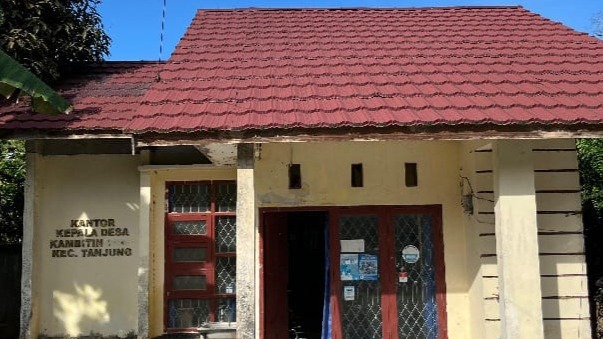 KANTOR DESA KAMBITIN
