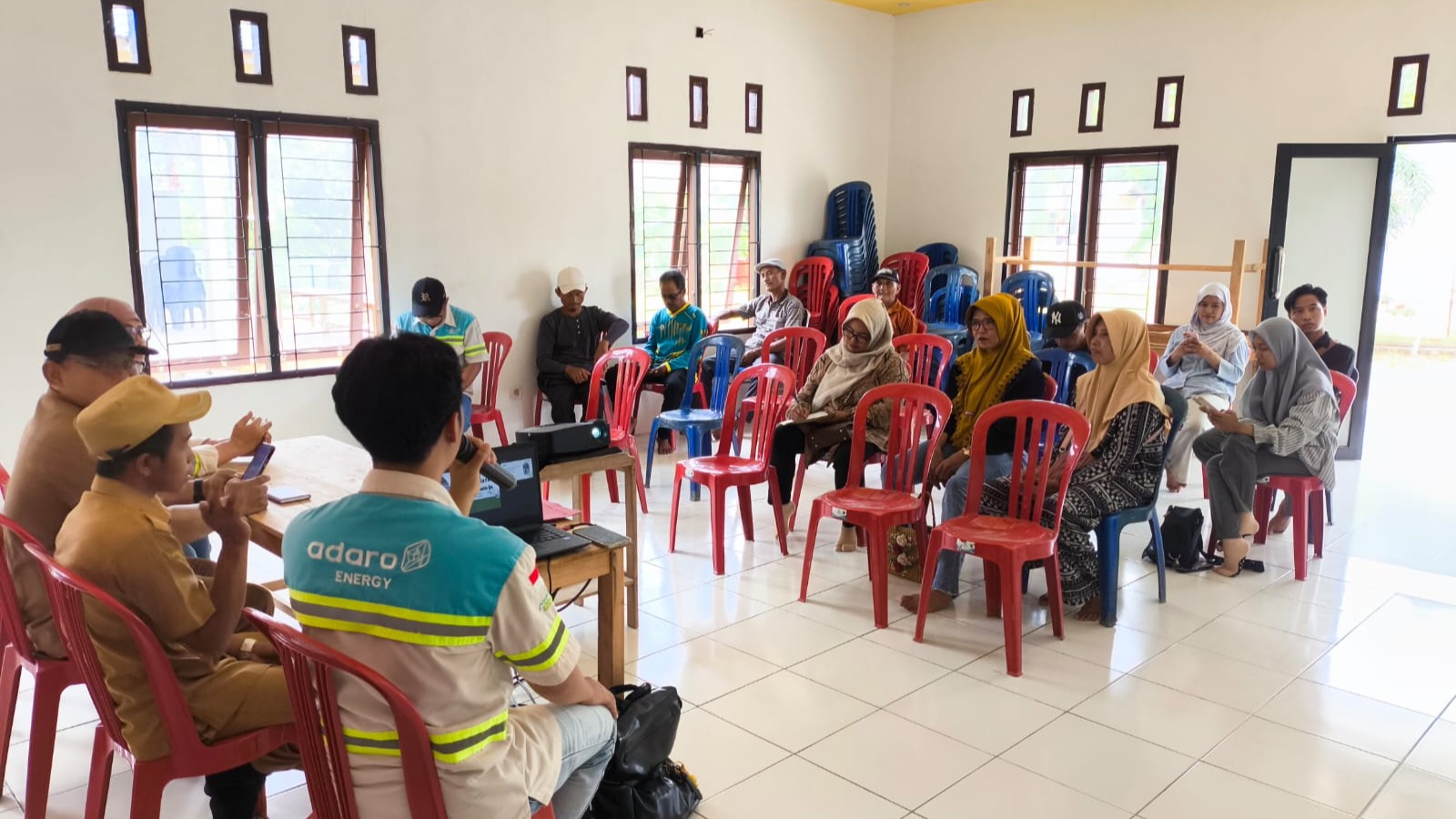 Sosialisasi Tindak Lanjut Program CSR Adaro Indonesia: Pengembangan Budidaya Bawang Merah Batu Ijo di Desa Masingai II