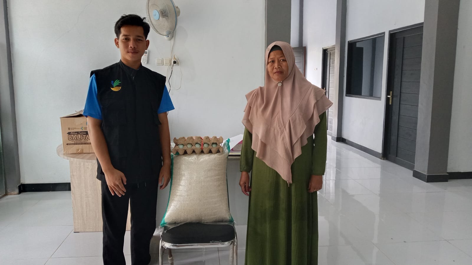 Pembagian RASDA (Beras Daerah) Desa Hapalah