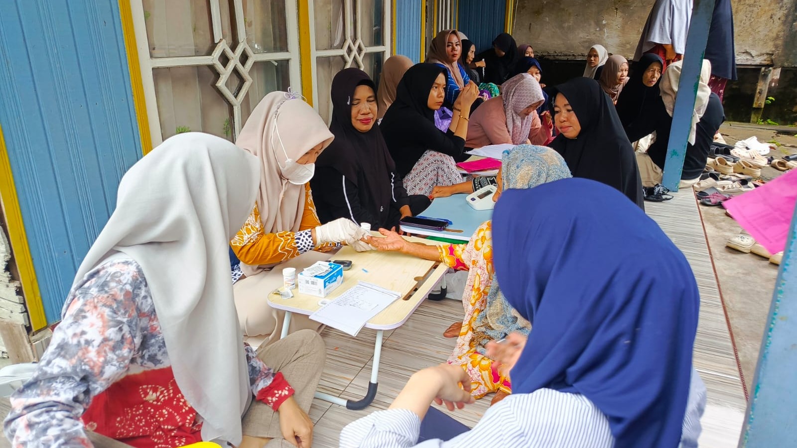 Posyandu lansia serta posbindu desa Ampukung april 2026