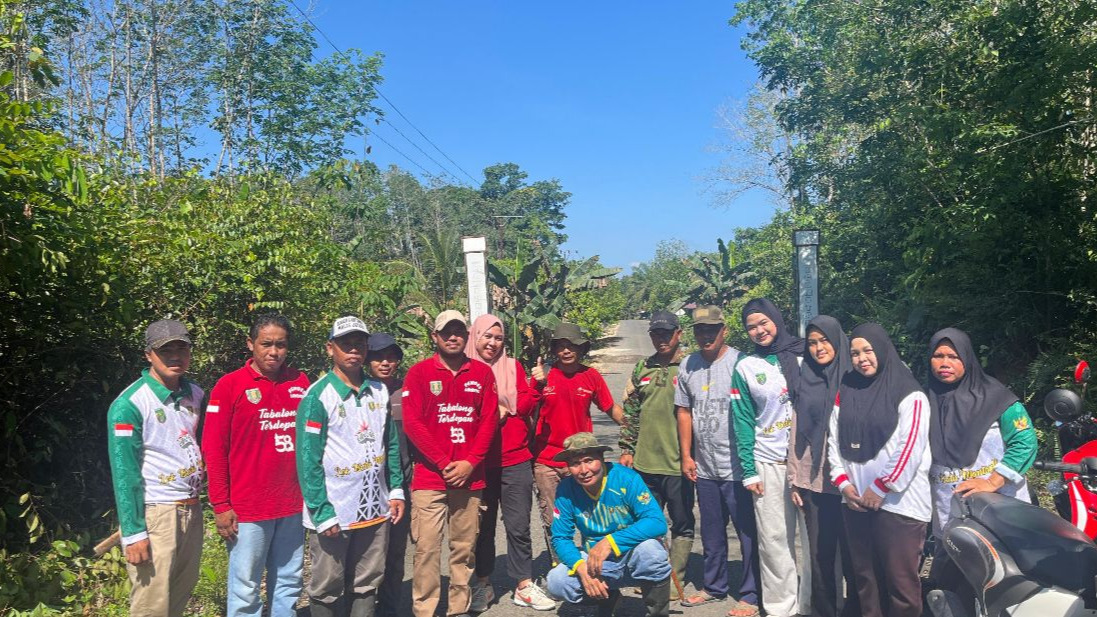 Gontong Royong Aparat Desa jumat 24 April 2026