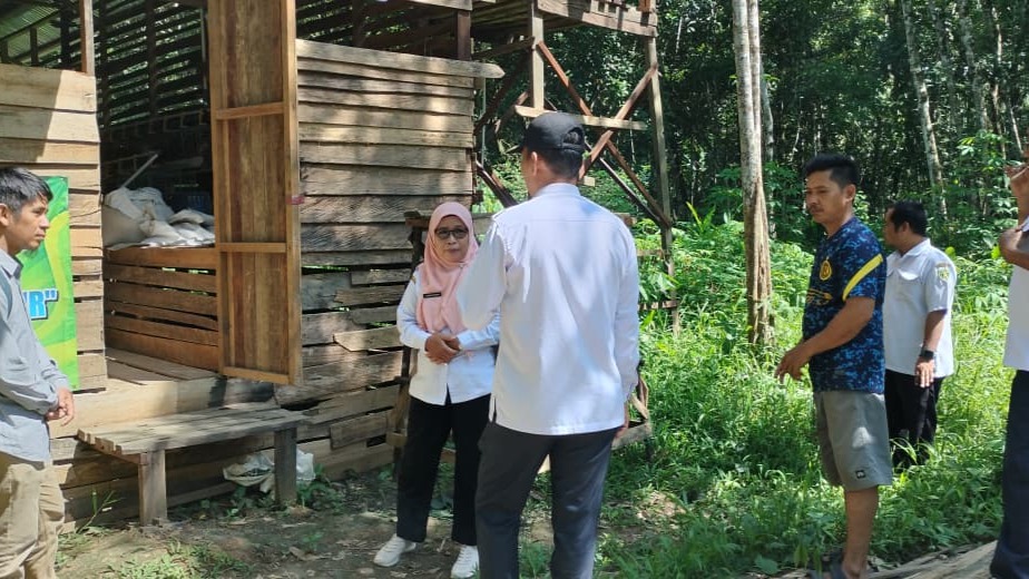 Monitoring Desa oleh Unsur Muspika Kecamatan Muara Harus bersama BPD Desa Manduin Tahun Anggaran 2025