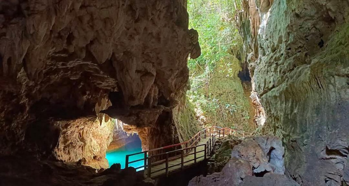 Indahnya Wisata Goa Liang Tapah