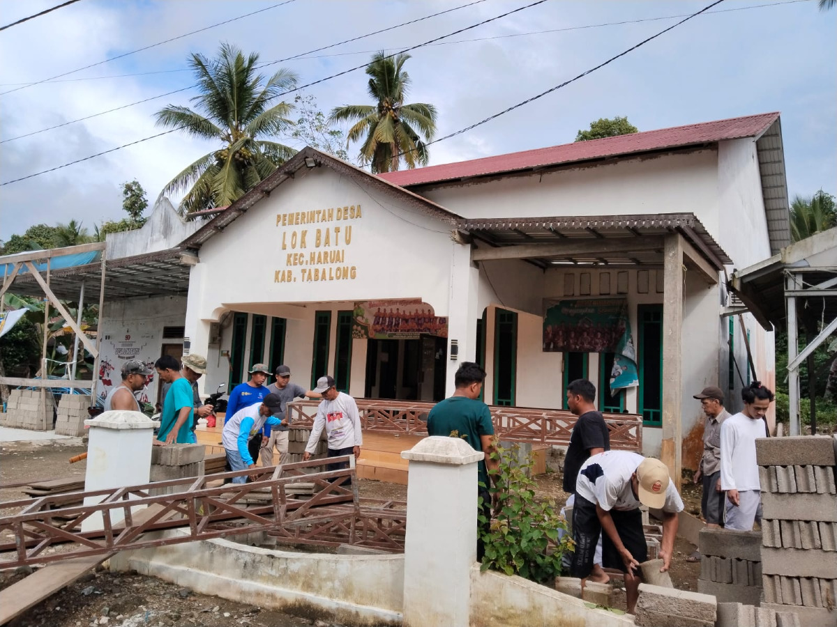 Gontong Royong persiapan Ultah Desa Lok Batu yang ke-26