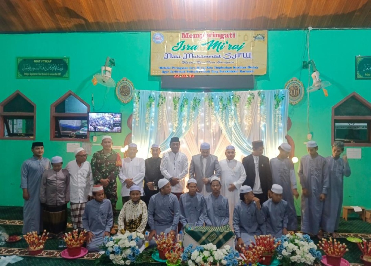 Memperingati Isra Mi'raj di Masjid Noor