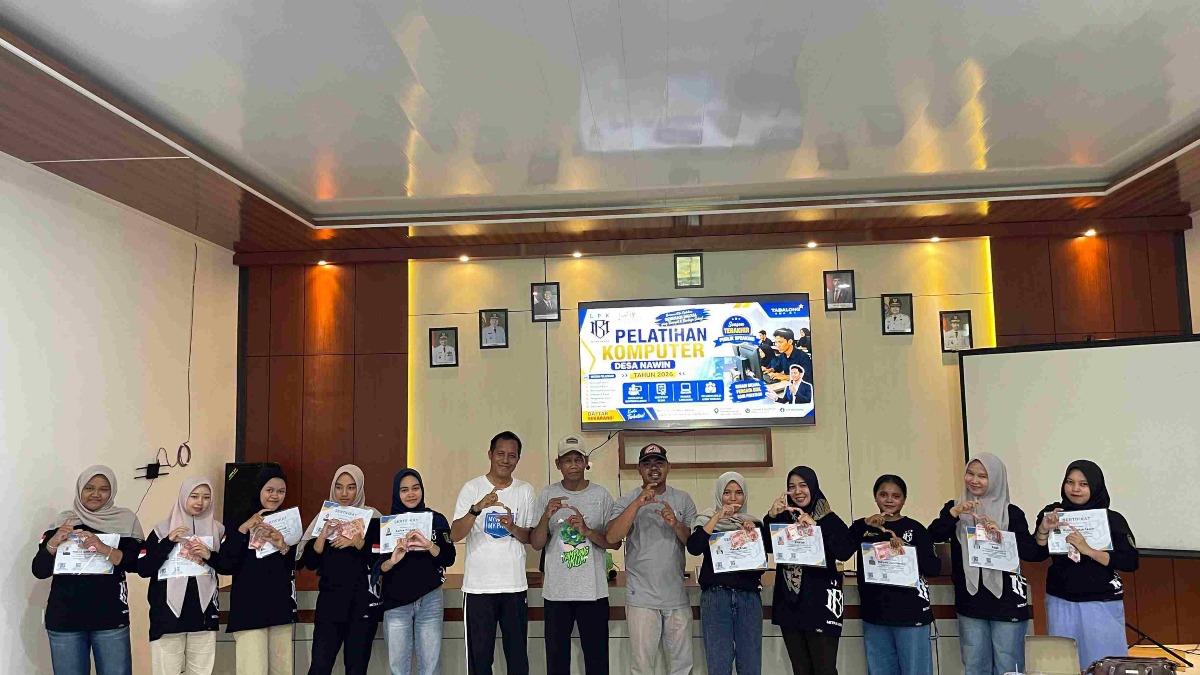 Tingkatkan Kompetensi Digital, Kader Kesehatan Desa Nawin Ikuti Pelatiahan Komputer