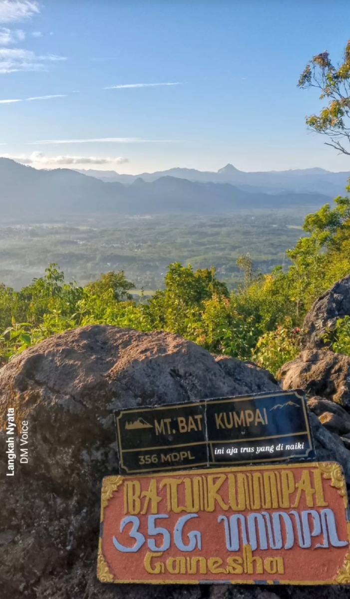 Menikmati Sensasi Pendakian Puncak Gunung Batu Kumpai, Pesona Alam Desa Santuun yang Menyejukkan