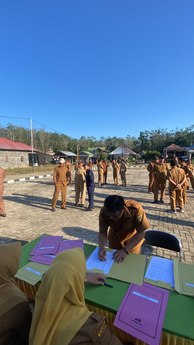 Upacara Apel gabungan pada hari senen 06 Juli 2026