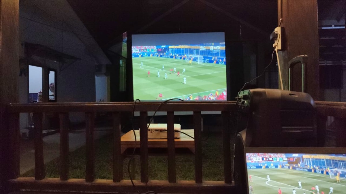 Nobar Piala Dunia 2026 Perempat Final Maroko vs Prancis di RTH Smart Desa Wayau Berlangsung Meriah