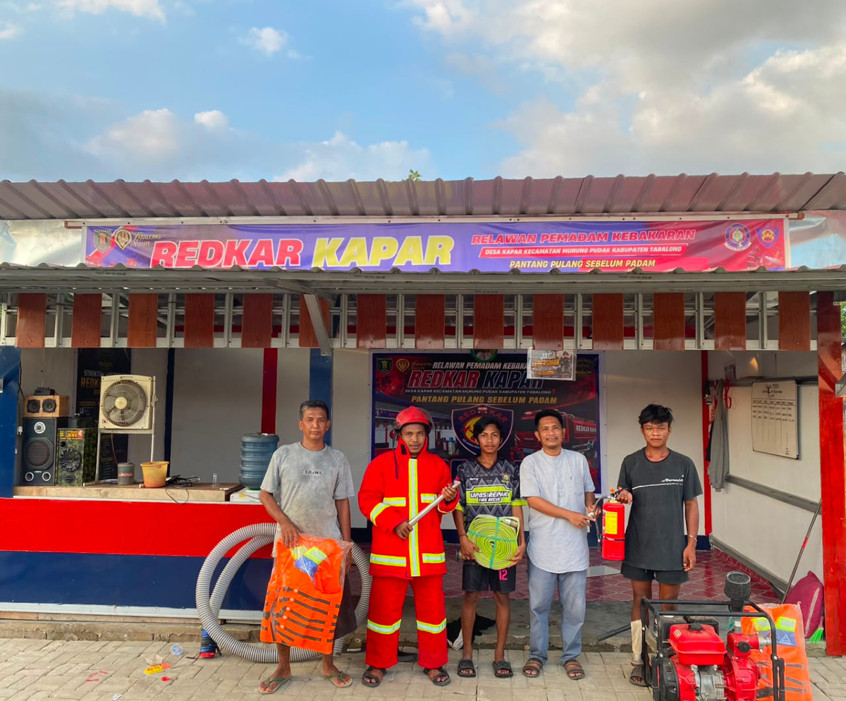 Alat Mesin Pemadam Kebakaran Diserahkan Pemerintah Desa Kapar Bagi Redkar Kapar