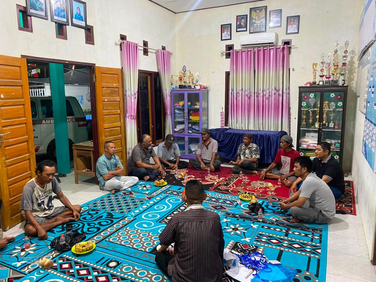 Panitia Matangkan Persiapan Turnamen Catur Se-Desa Kapar Bersama Kepala Desa dan Bhabinkamtibmas