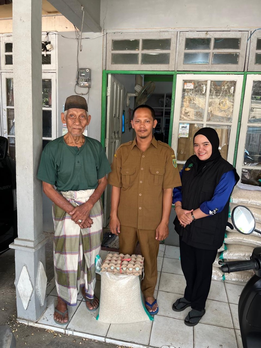 Fasilitator Desa Puain Kanan Pendampingan Penyaluran RASDA untuk bulan Agustusi bersama perangkat desa