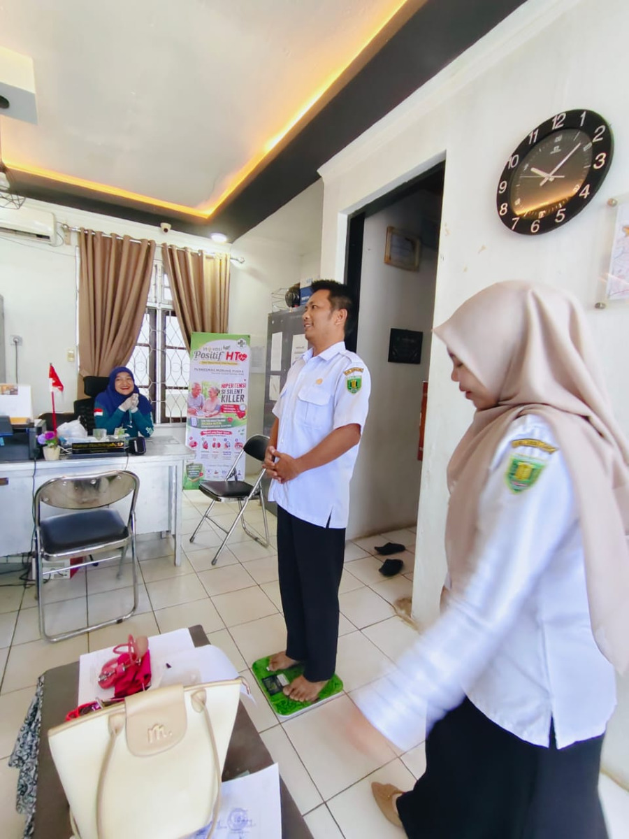 Puskesmas Murung Pudak Laksanakan Kunjungan Layanan KIE Inovasi “Positif HT”, Seluruh Aparat Desa Kapar Jalani Pemeriksaan Kesehatan
