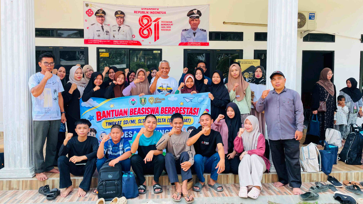 BANTUAN BEASISWA BERPRESTASI 