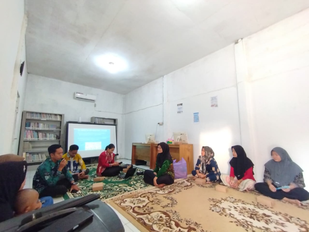 MENINGKATKAN PENGETAHUAN DAN KETERAMPILAN IBU MELALUI KEGIATAN KELAS IBU BAYI DAN BALITA