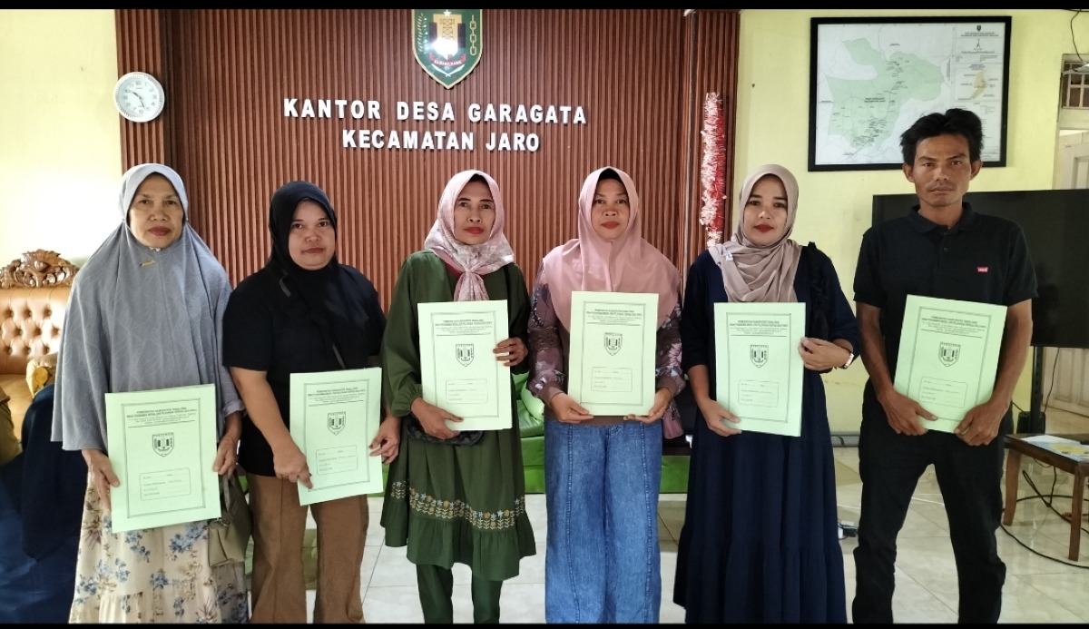 Pembagian Dokumen NIB Usaha Mikro Warga Desa Garagata