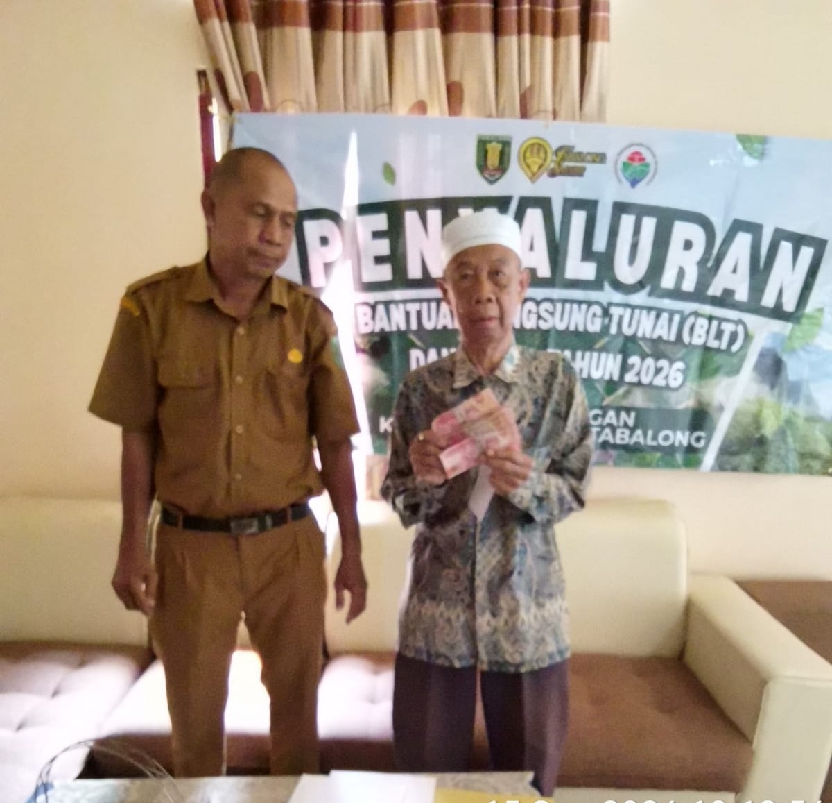 BLT Dana Desa Hadir, Pemdes Jaga Daya Beli Warga Penerima