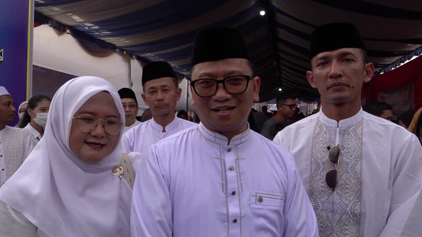 Kunjungi Pasar Ramadan Kapar, Bupati Tabalong Kenang Masa Kecil dan Dorong UMKM Bangkit