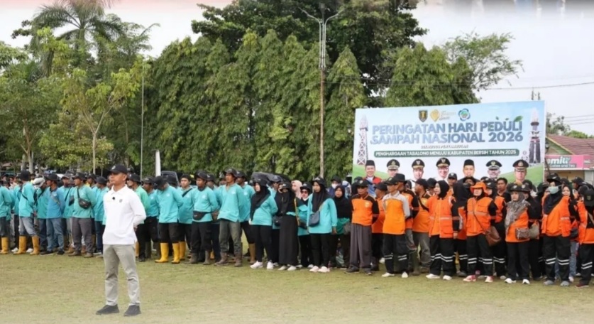 Penyambutan Penghargaan Tabalong Menuju Kabupaten Bersih dan Apresiasi Pengelolaan Sampah Pada Apel HPSN 2026