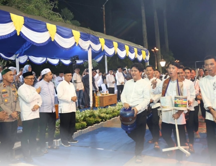 Semarak Ramadhan, Bupati Tabalong Buka Pawai Talintingan Bagarakan Sahur 2026