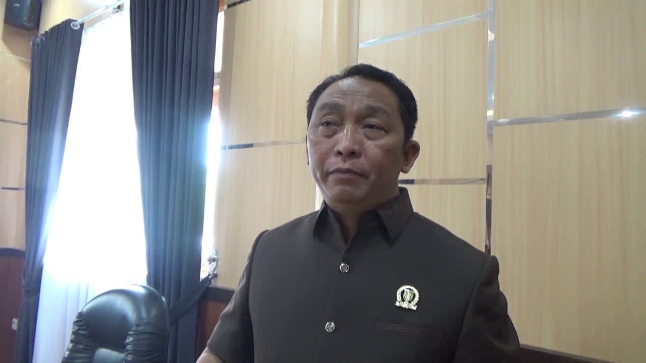 Komisi III DPRD Tabalong berkomitmen untuk terus mengawal pelaksanaan program jalan dan jembatan mantap yang menjadi salah satu program prioritas pemerintah daerah. Pengawalan ini dilakukan agar pemba