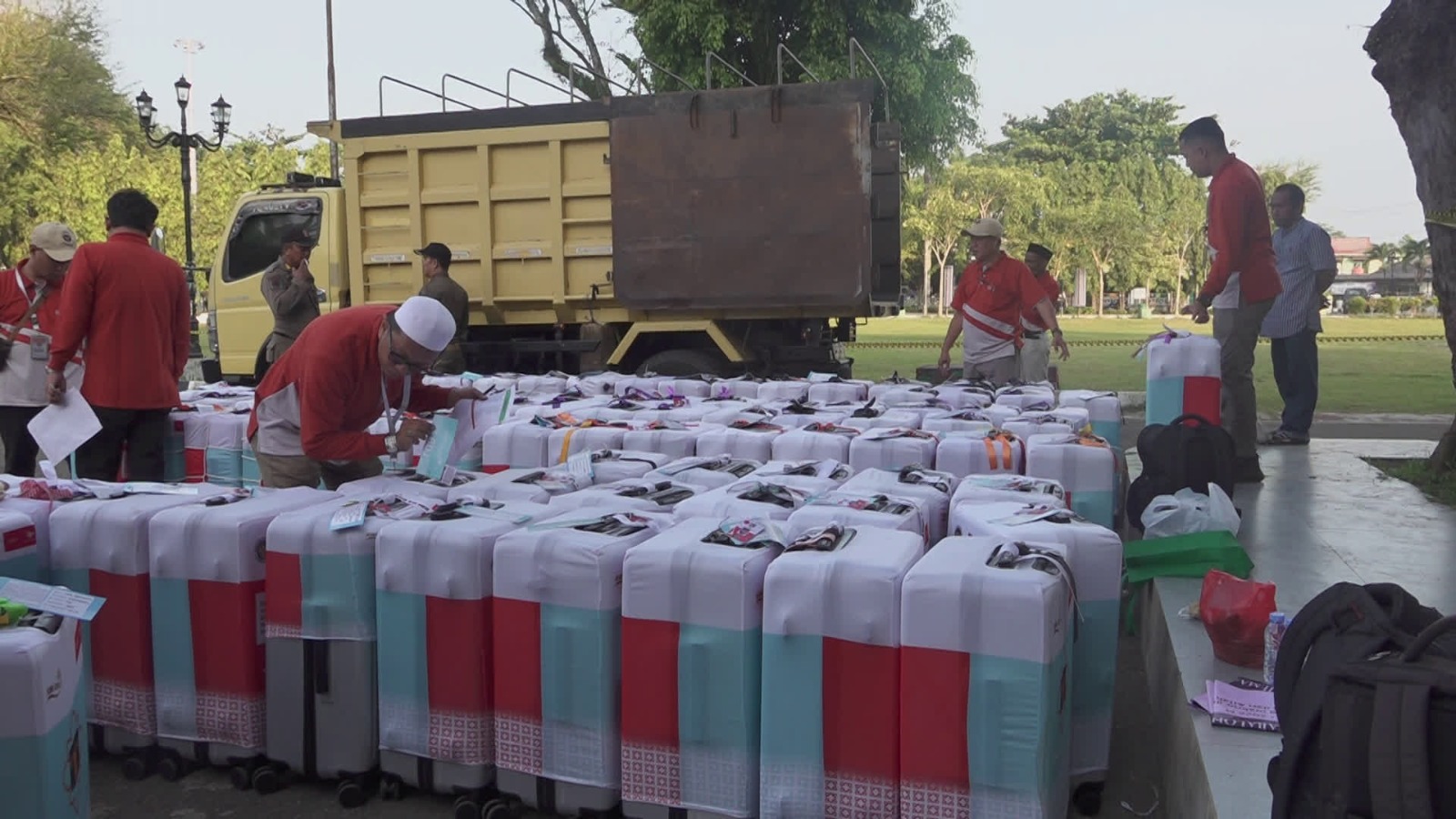 Pastikan Kelancaran Haji, Koper Jemaah Haji Tabalong Diperiksa Ketat Sebelum Berangkat