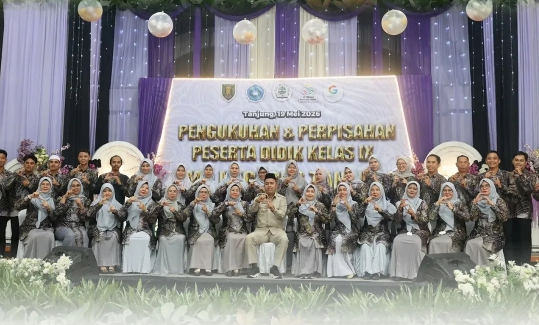 Wakil Bupati Tabalong Hadiri Pengukuhan dan Perpisahan Siswa Kelas IX SMP Negeri 2 Tanjung