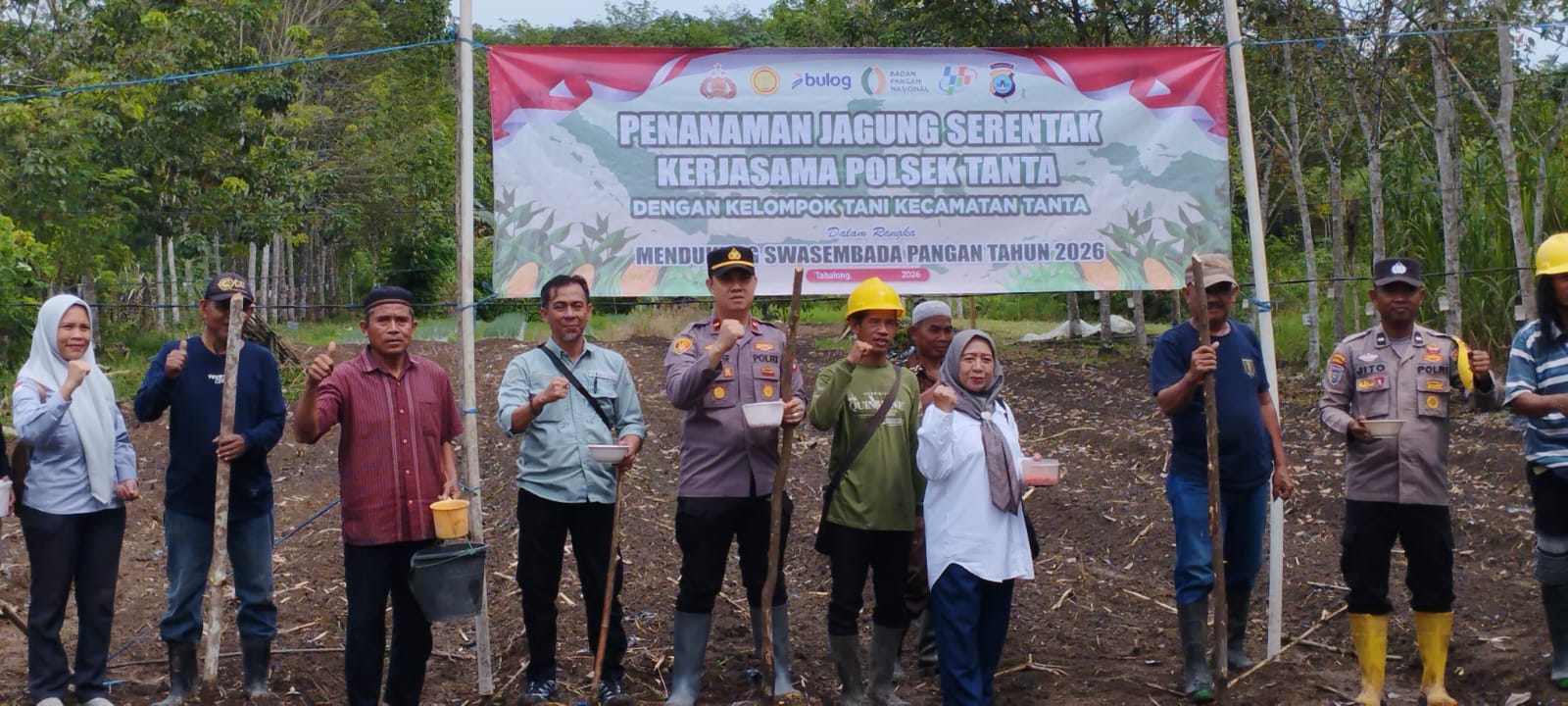 Penanaman Jagung Pakan Ternak Poktan Panca Warga Bersama Polsek Tanta Desa Padang Panjang Kecamatan Tanta