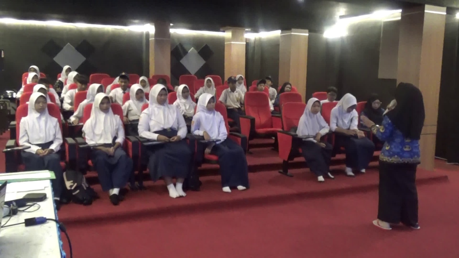 Tingkatkan Literasi Pelajar, Dispersip Tabalong Gelar Wisata Edukasi Perpustakaan