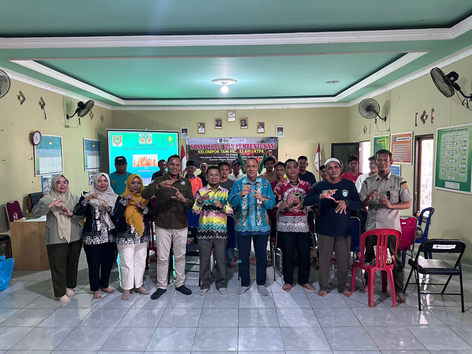 Sosialisasi dan Pembentukan Kelompok Tani Peduli Api (KTPA)