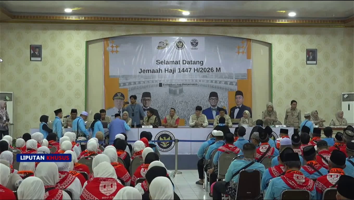 PPIH Kalsel Sambut Jemaah Haji Tabalong, Paspor hingga Kartu Nusuk Mulai Dibagikan