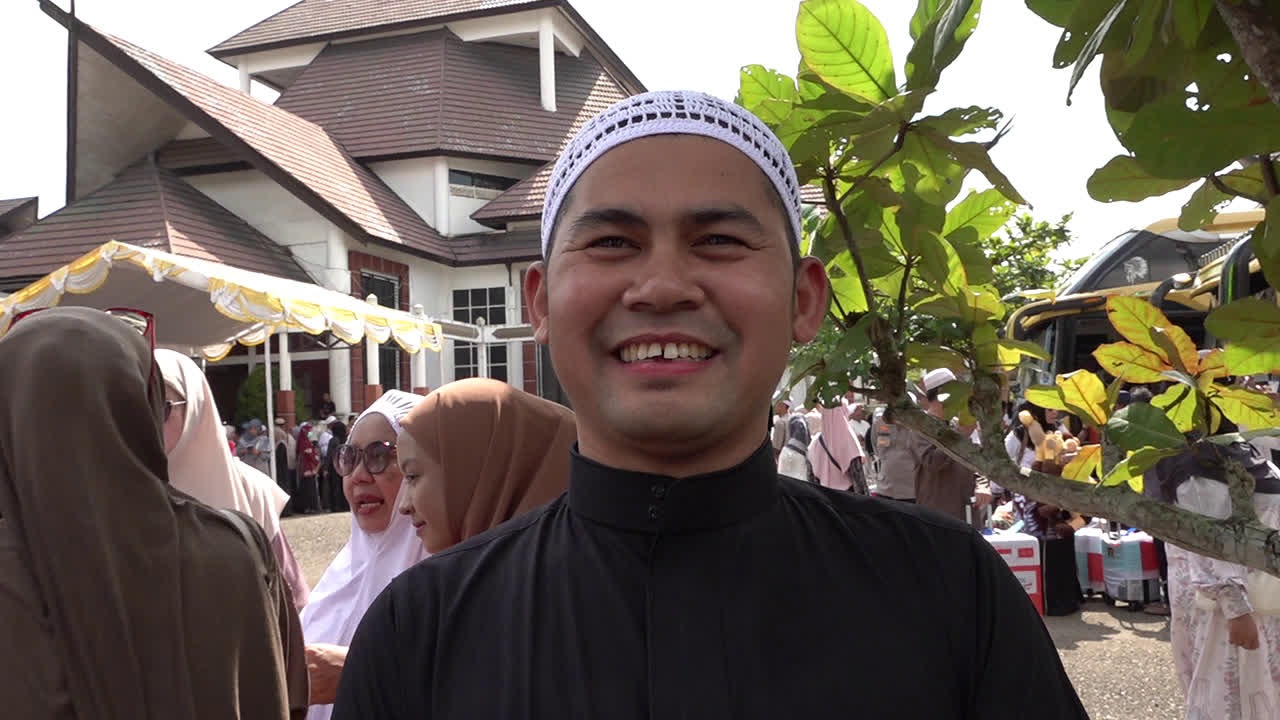 Suasana Haru Warnai Kepulangan Jemaah Haji Tabalong, Ribuan Keluarga Sambut Penuh Syukur