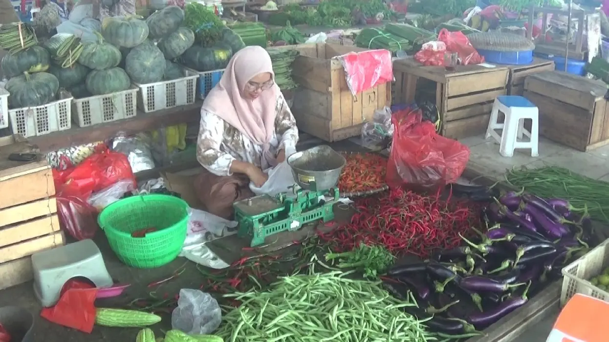Pasokan Kurang, Harga Berbagai Jenis Cabai Melambung Naik