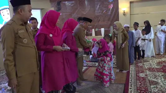 Bupati Tabalong Dorong Anak Yatim Tetap Sekolah Lewat Program Beasiswa & Sekolah Rakyat